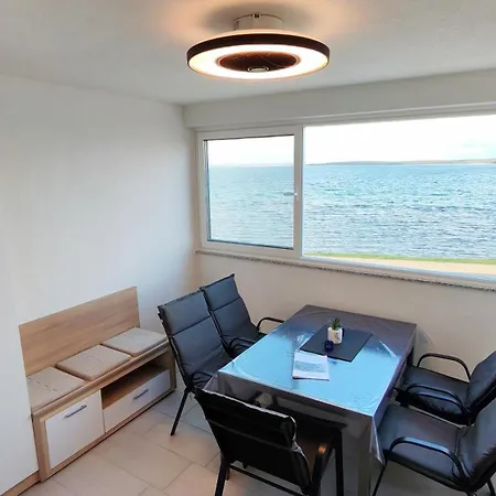 Lea Apartment *